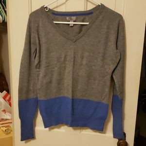 Grey/blue sweater